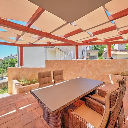 Σπίτι διακοπών Anovi 2 - 2-schlafzimmer-haus By Interhome Τρογκίρ