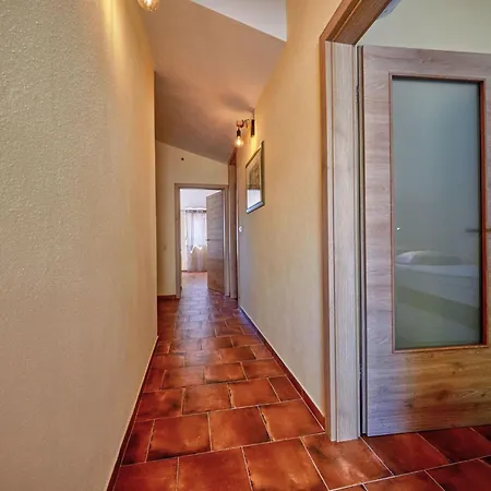 Anovi 2 - 2-schlafzimmer-haus By Interhome *